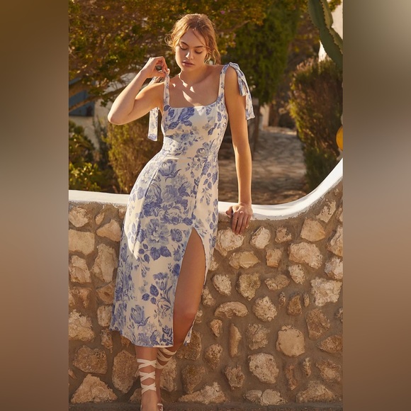 Reformation Twilight Dress - Picture 2 of 11